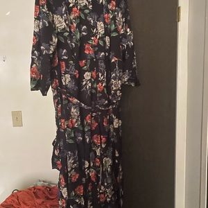Torrid floral dress with belt- size 2- good condition